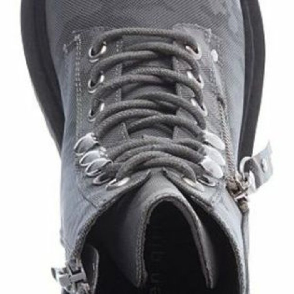 NEW  Madden Girl Mash Flatform Combat Boots - Picture 6 of 15